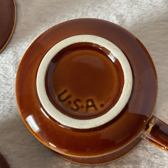 Vintage Brown Ceramic Coffee Mugs Set - Picture 3 of 3
